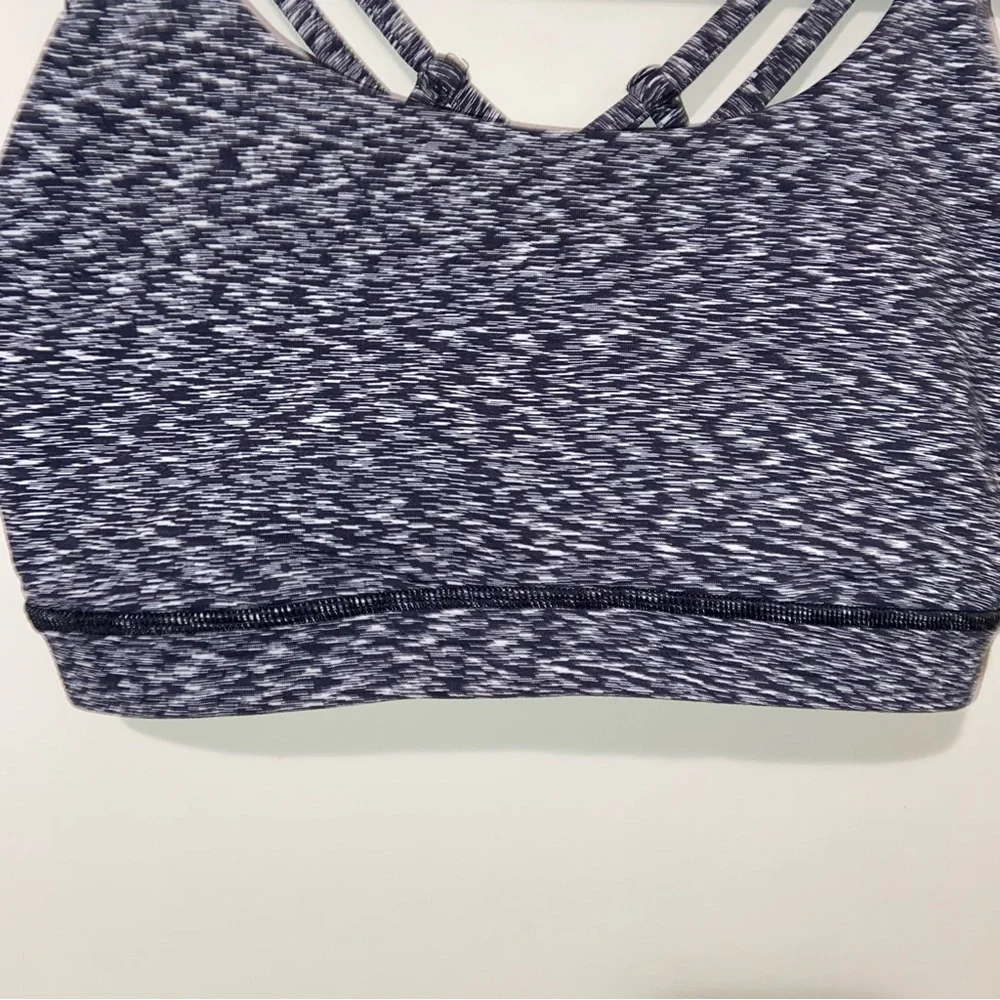 Lululemon Women's Sports Bra - 8 - Picture 3 of 7
